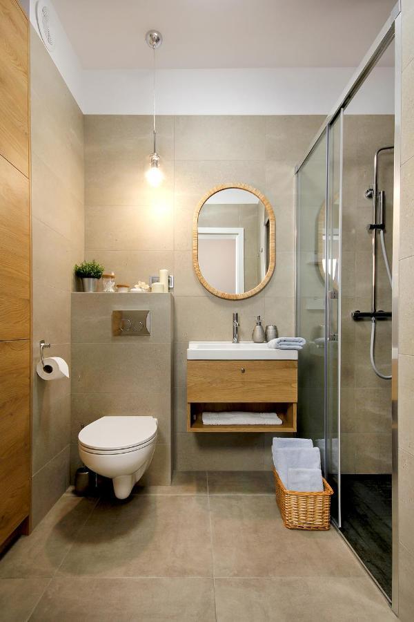 W&K Apartments - Harmony Suite - Faktura Vat, Parking コシャリン エクステリア 写真