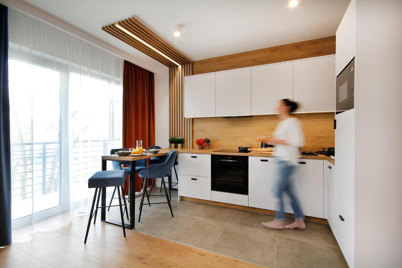 W&K Apartments - Harmony Suite - Faktura Vat, Parking コシャリン エクステリア 写真