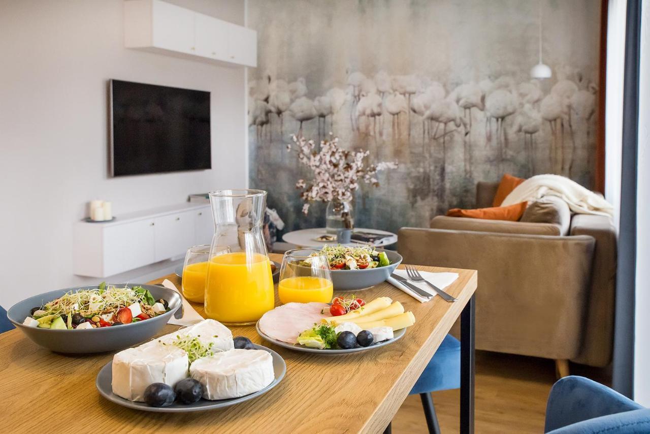 W&K Apartments - Harmony Suite - Faktura Vat, Parking コシャリン エクステリア 写真